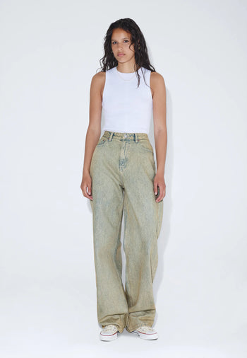 2230101M10_DrDenim_DonnaHighRelaxed_StreamDesert_Main_W1_3