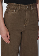 2230101V82_DrDenim_DonnaHighRelaxed_WashedOlive_main_W5_1
