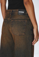2310103BM4_DrDenim_HillLowRelaxed_StreamDarkGolden_main_W5_2