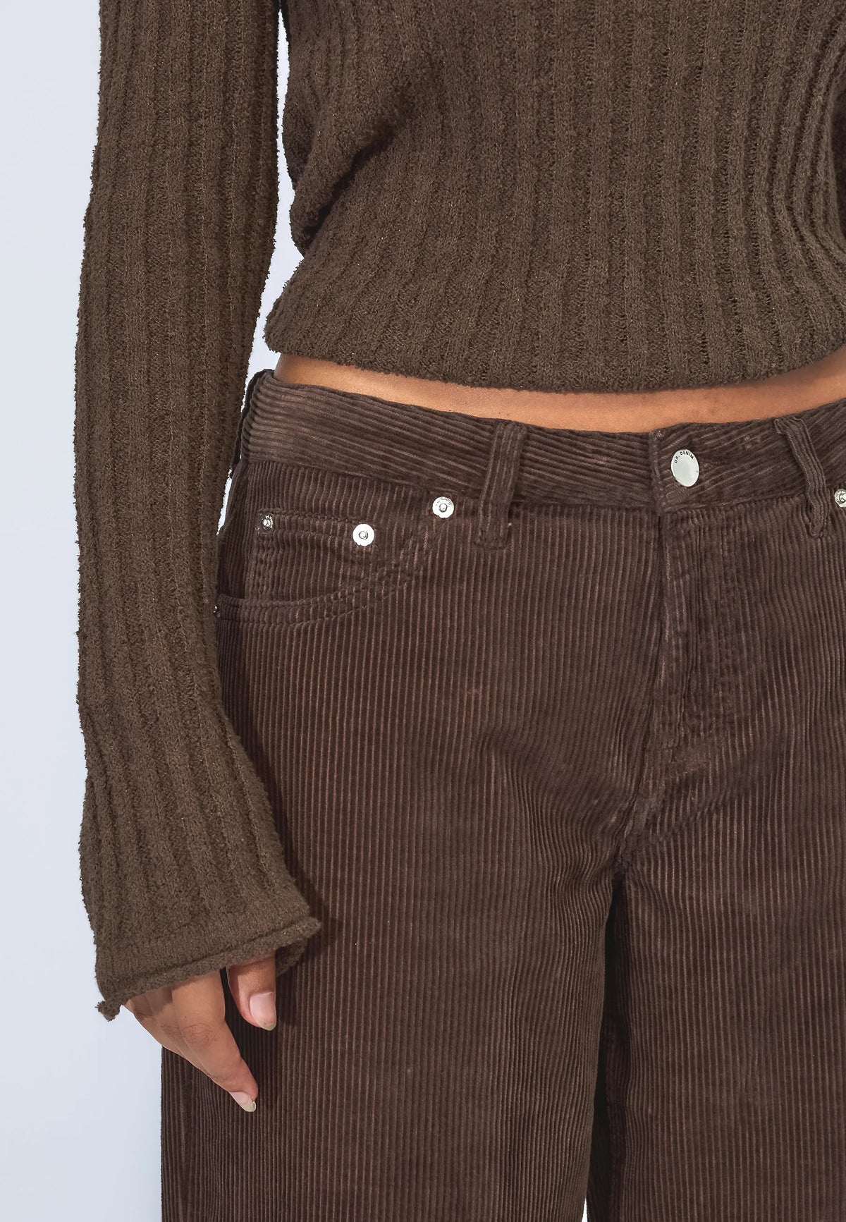 2310103BY2_DrDenim_HillLowRelaxed_DarkBrownCord_Main_W5_1