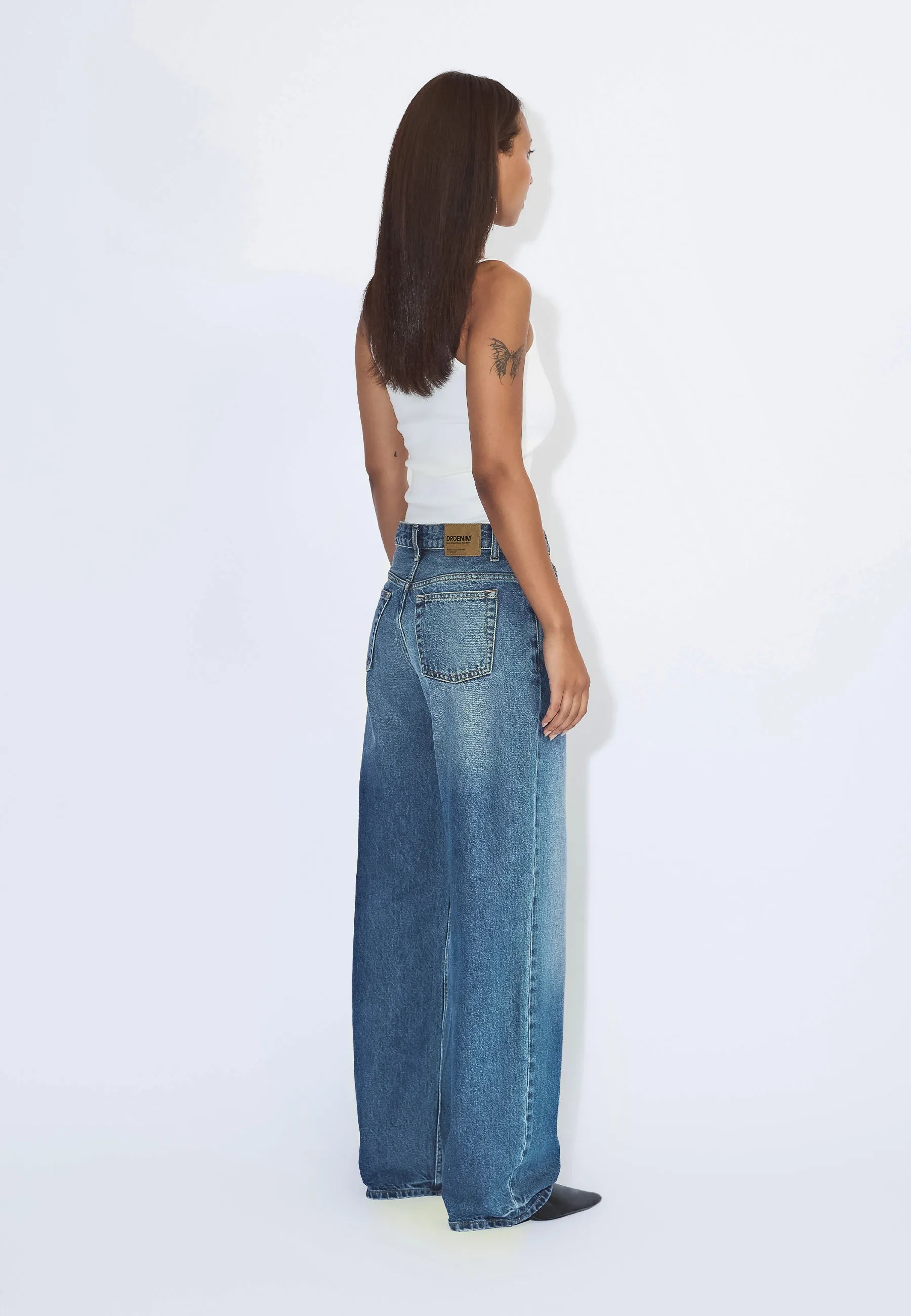 2310103J63_DrDenim_HillLowRelaxed_NovaMidUsed_Main_W2_1
