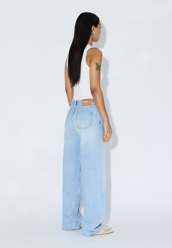 2310103L03_DrDenim_HillLowRelaxed_StreamLightFade_Main_W2_1