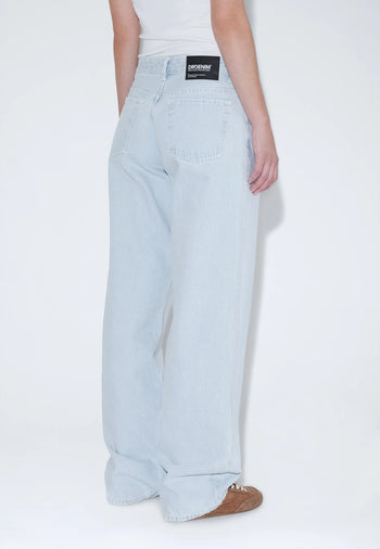 2310103L08_DrDenim_HillLowRelaxed_StreamSuperlightRetroContrast_Main_W4_1