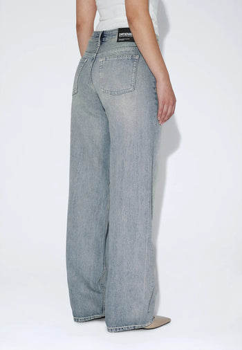 2310103M01_DrDenim_HillLowRelaxed_DriftLightUsed_main_W4_1