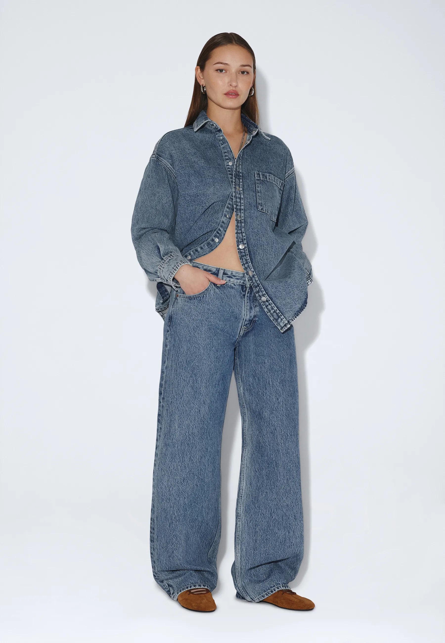 2310103M09_DrDenim_HillLowRelaxed_DriftSkyRetro_main_W1_4