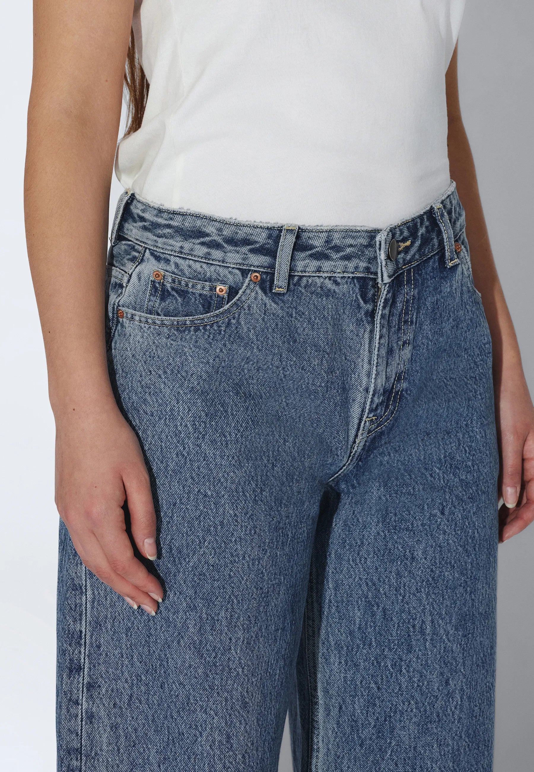 2310103M09_DrDenim_HillLowRelaxed_DriftSkyRetro_main_W5_1