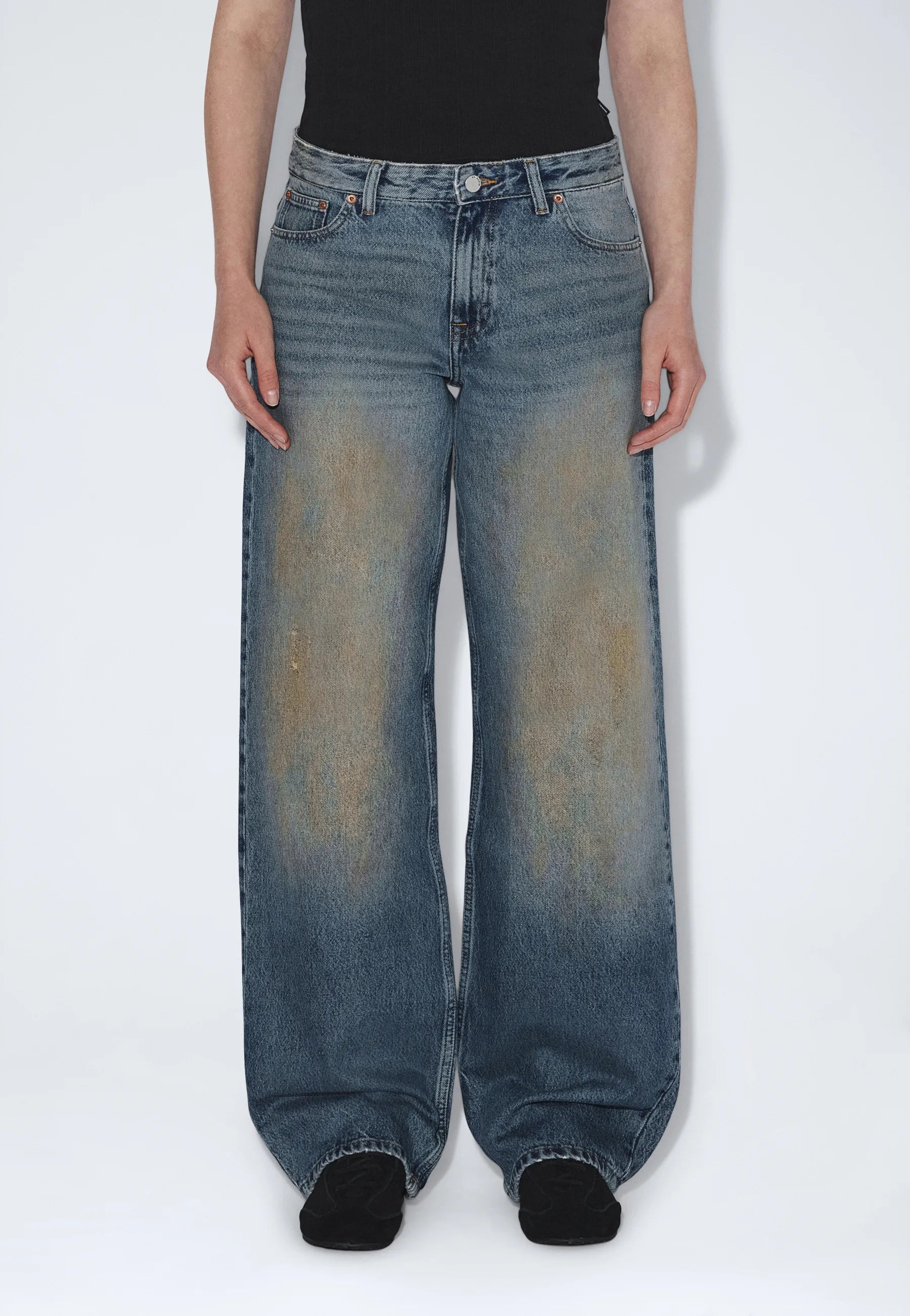 2310103M14_DrDenim_HillLowRelaxed_StreamMidMudStains_main_W3_1