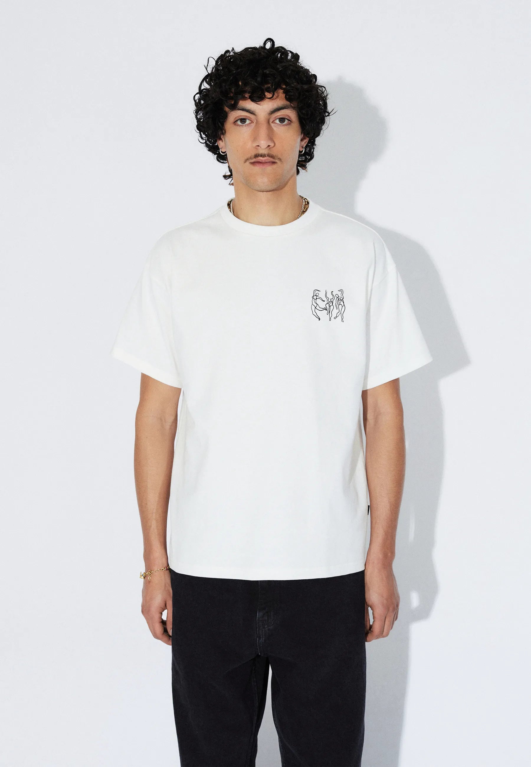 2411115BG3_DrDenim_TrooperTee_OffWhiteDance_Main_M3_1