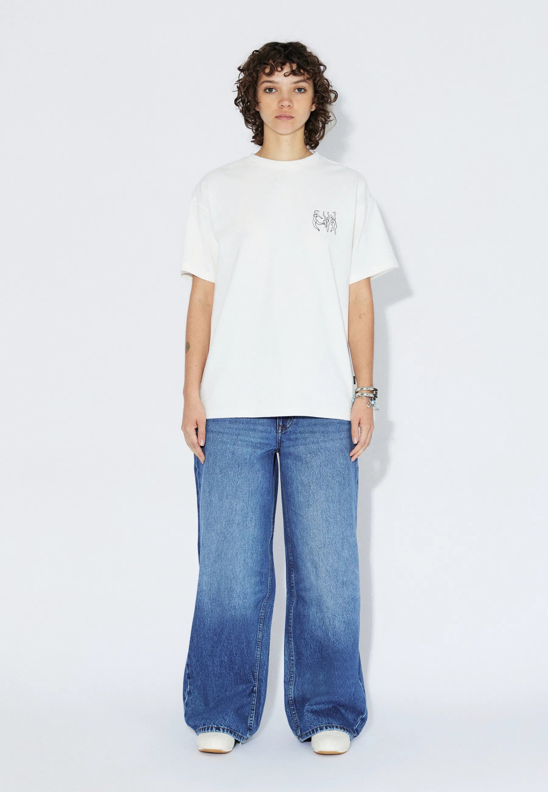 2411115BG3_DrDenim_TrooperTee_OffWhiteDance_Main_W1_1