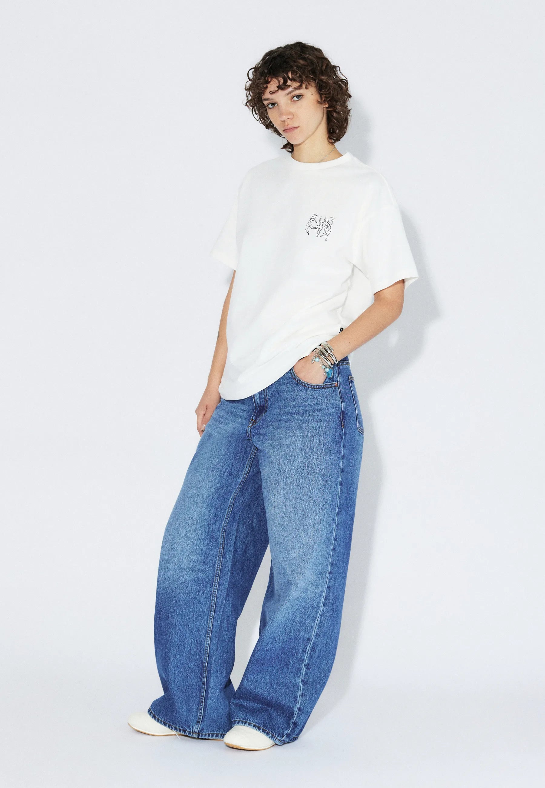 2411115BG3_DrDenim_TrooperTee_OffWhiteDance_Main_W1_2