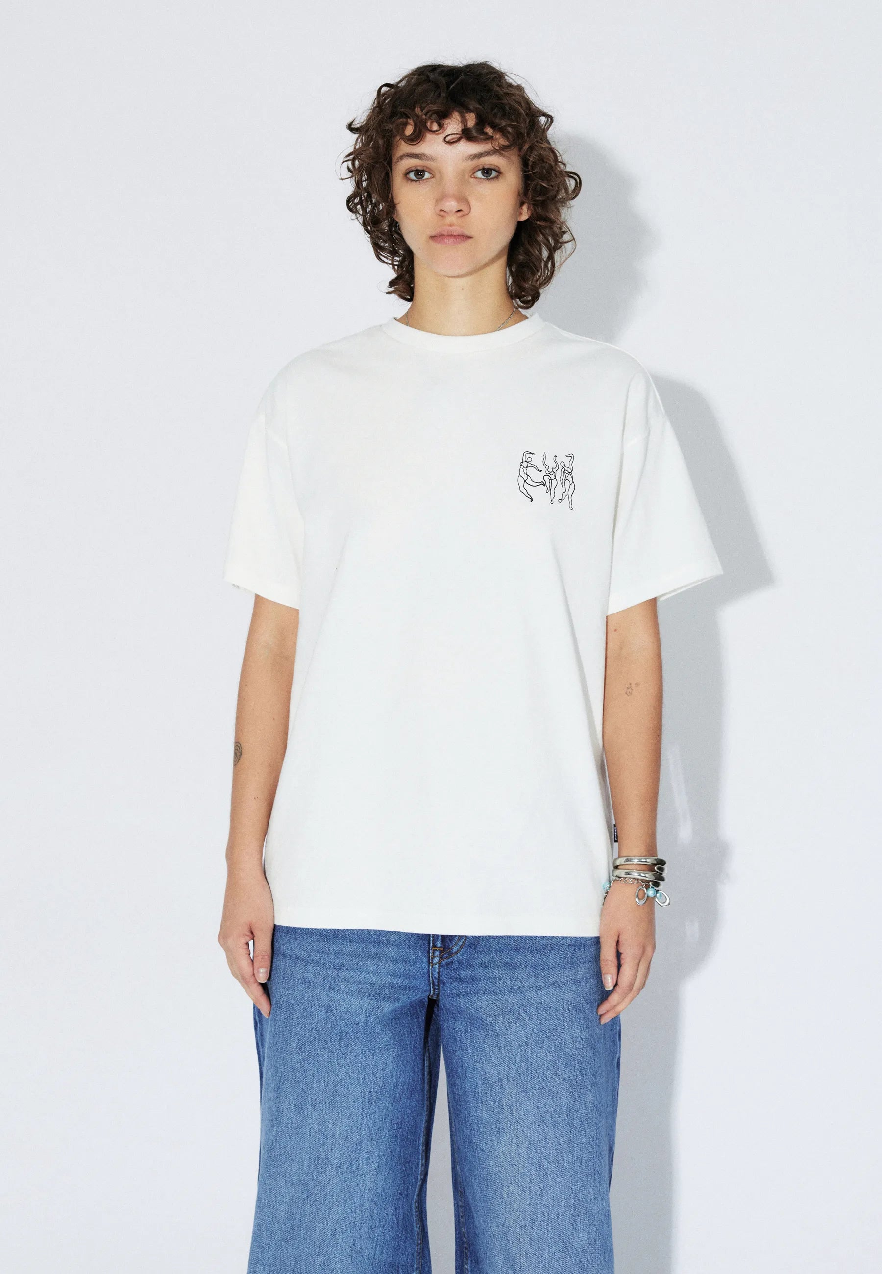 2411115BG3_DrDenim_TrooperTee_OffWhiteDance_Main_W3_1