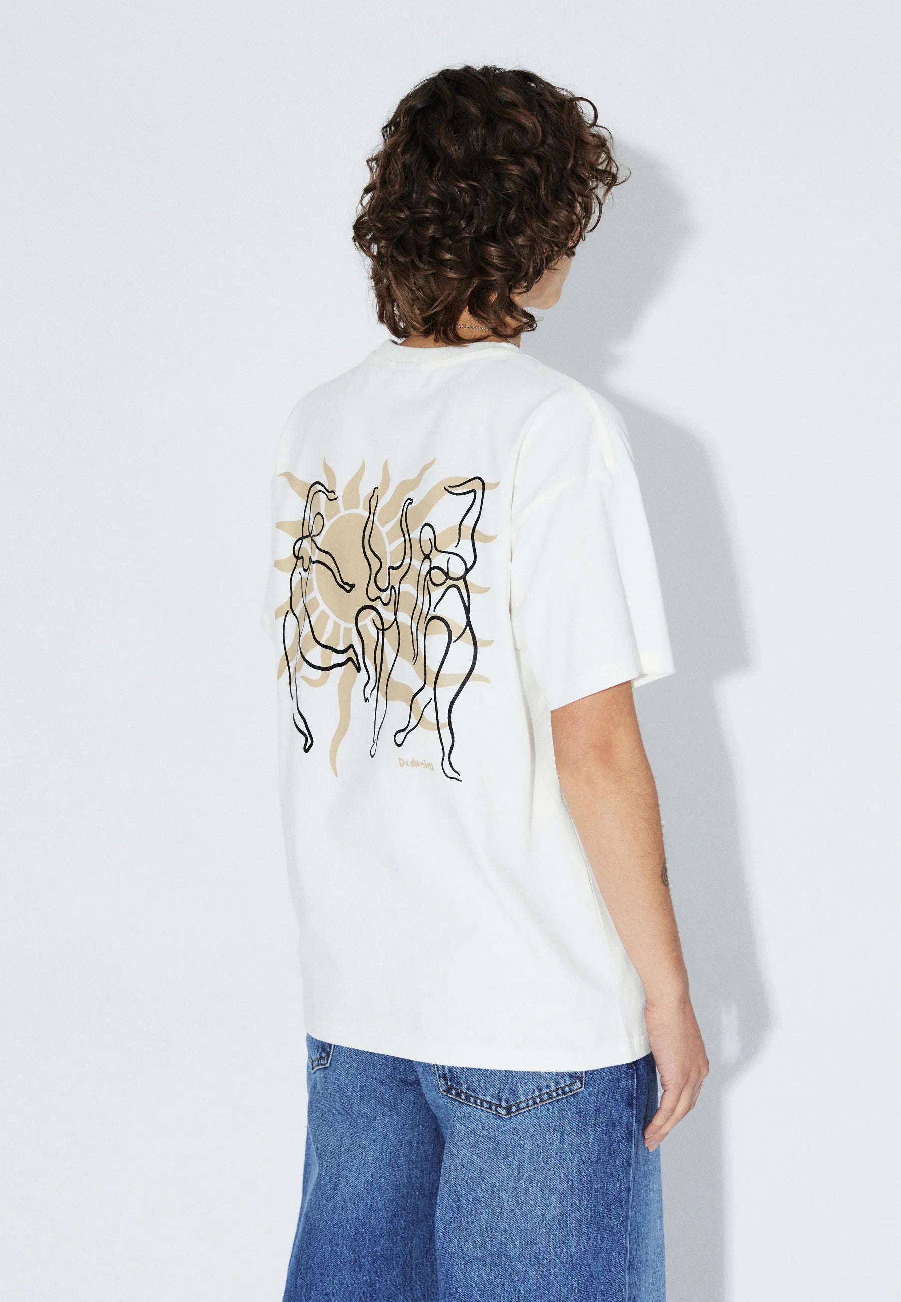 2411115BG3_DrDenim_TrooperTee_OffWhiteDance_Main_W4_1
