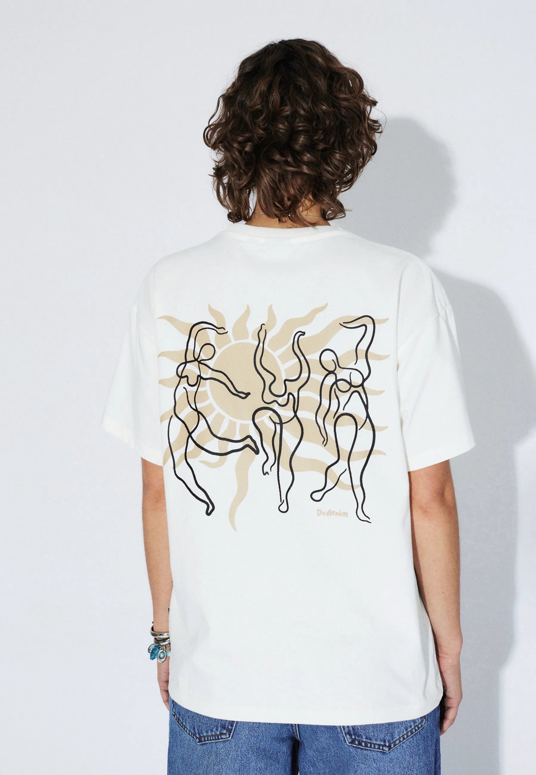 2411115BG3_DrDenim_TrooperTee_OffWhiteDance_Main_W5_2