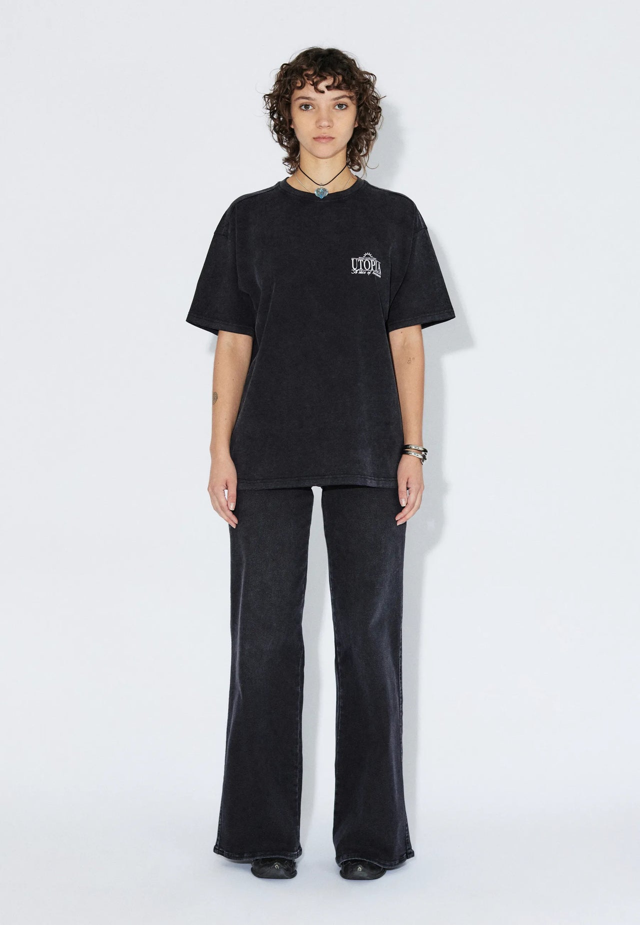 2411115BG4_DrDenim_TrooperTee_WashedBlackUtopia_Main_W1_2