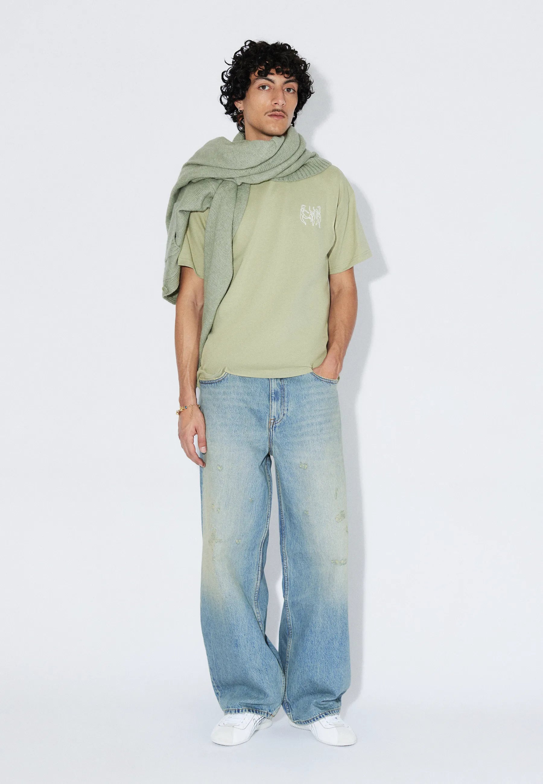 2411115BG6_DrDenim_TrooperTee_LTGreenDance_Main_M1_2