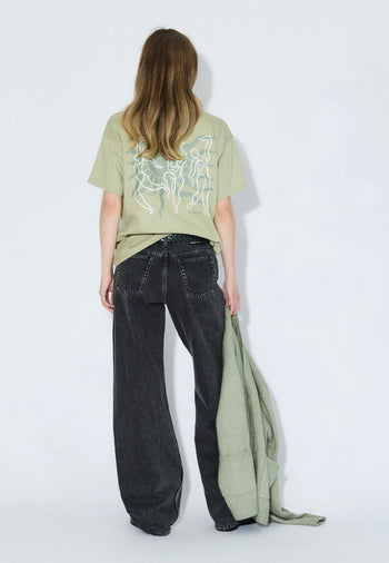 2411115BG6_DrDenim_TrooperTee_LtGreenDance_Main_W2_2