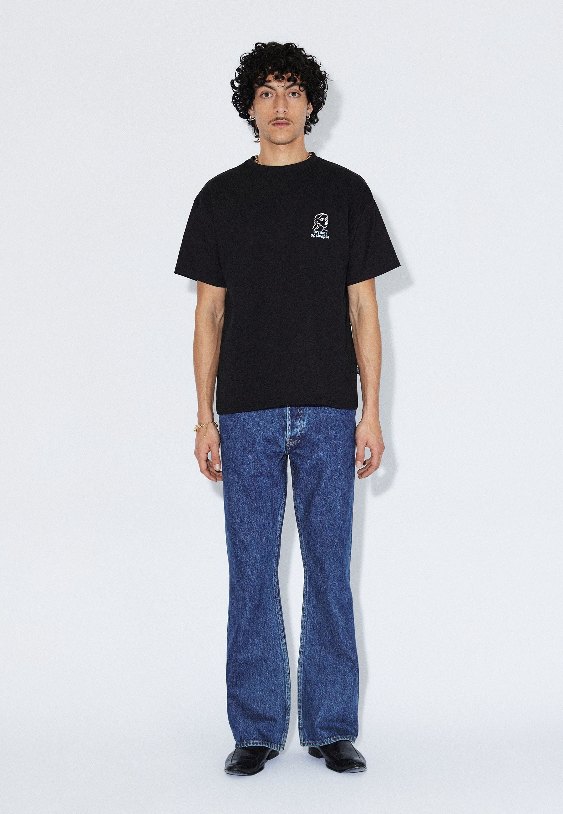 2411115BG7_DrDenim_TrooperTee_BlackDraw_Main_M1_1