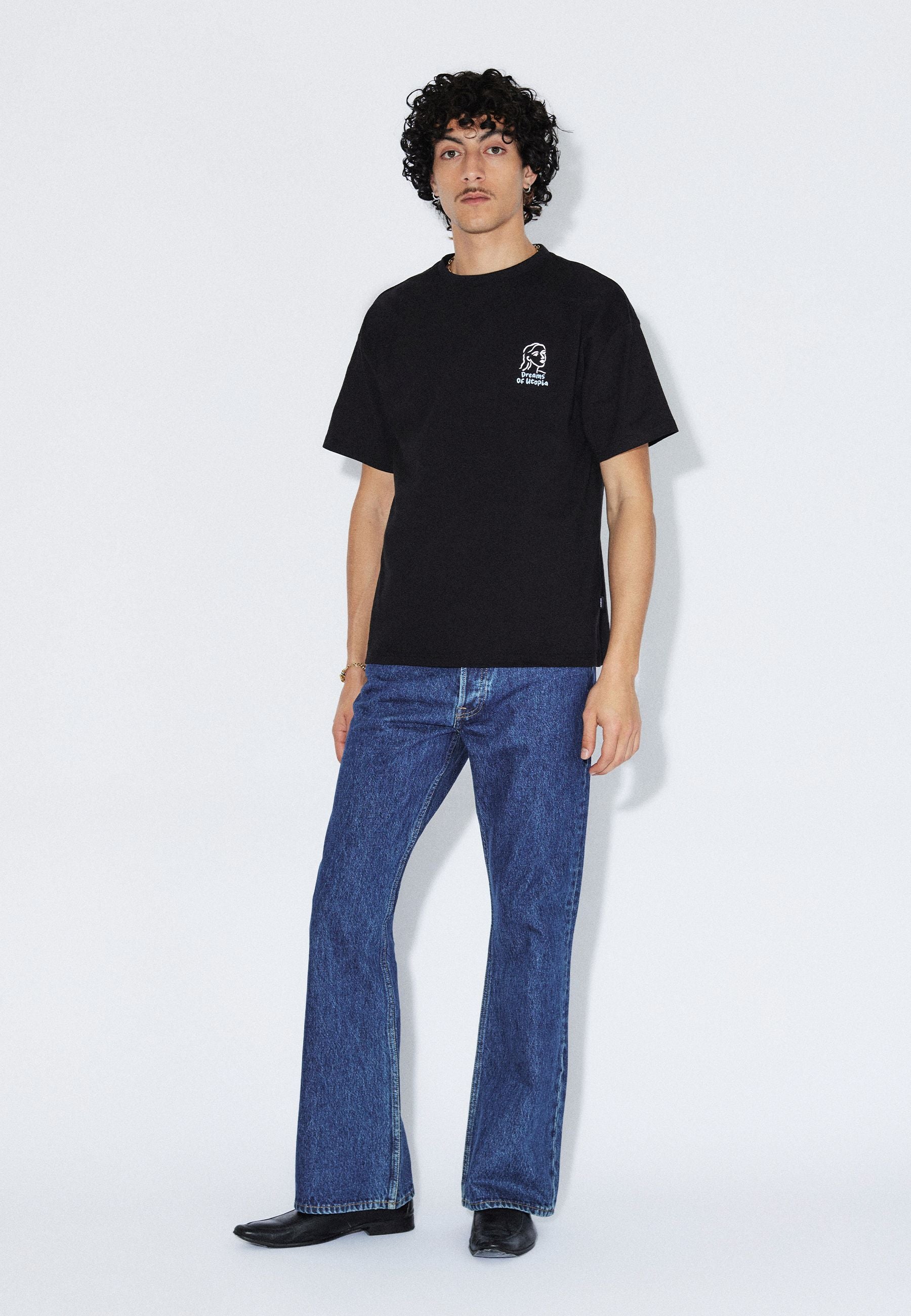 2411115BG7_DrDenim_TrooperTee_BlackDraw_Main_M1_3