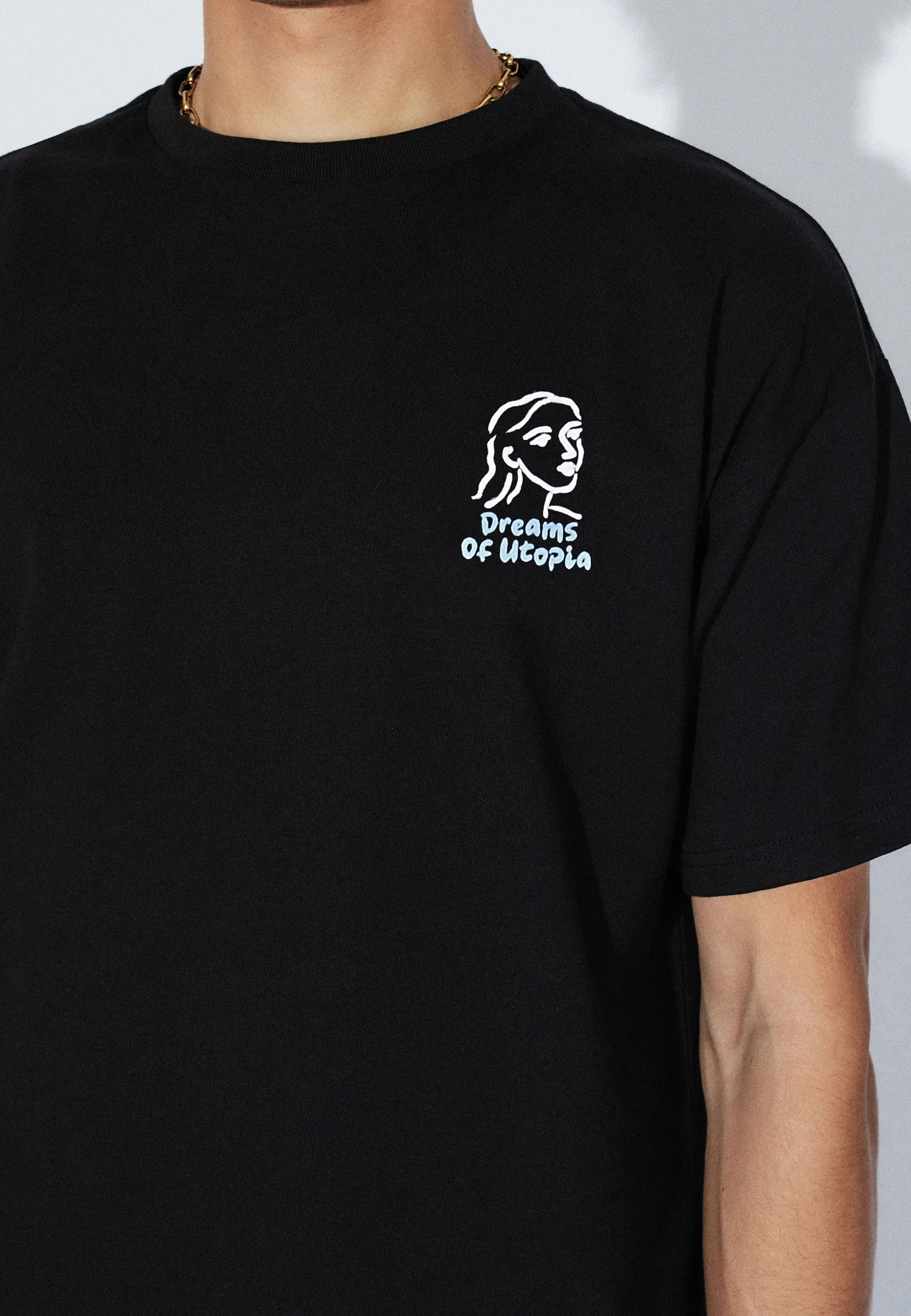 2411115BG7_DrDenim_TrooperTee_BlackDraw_Main_M5_1