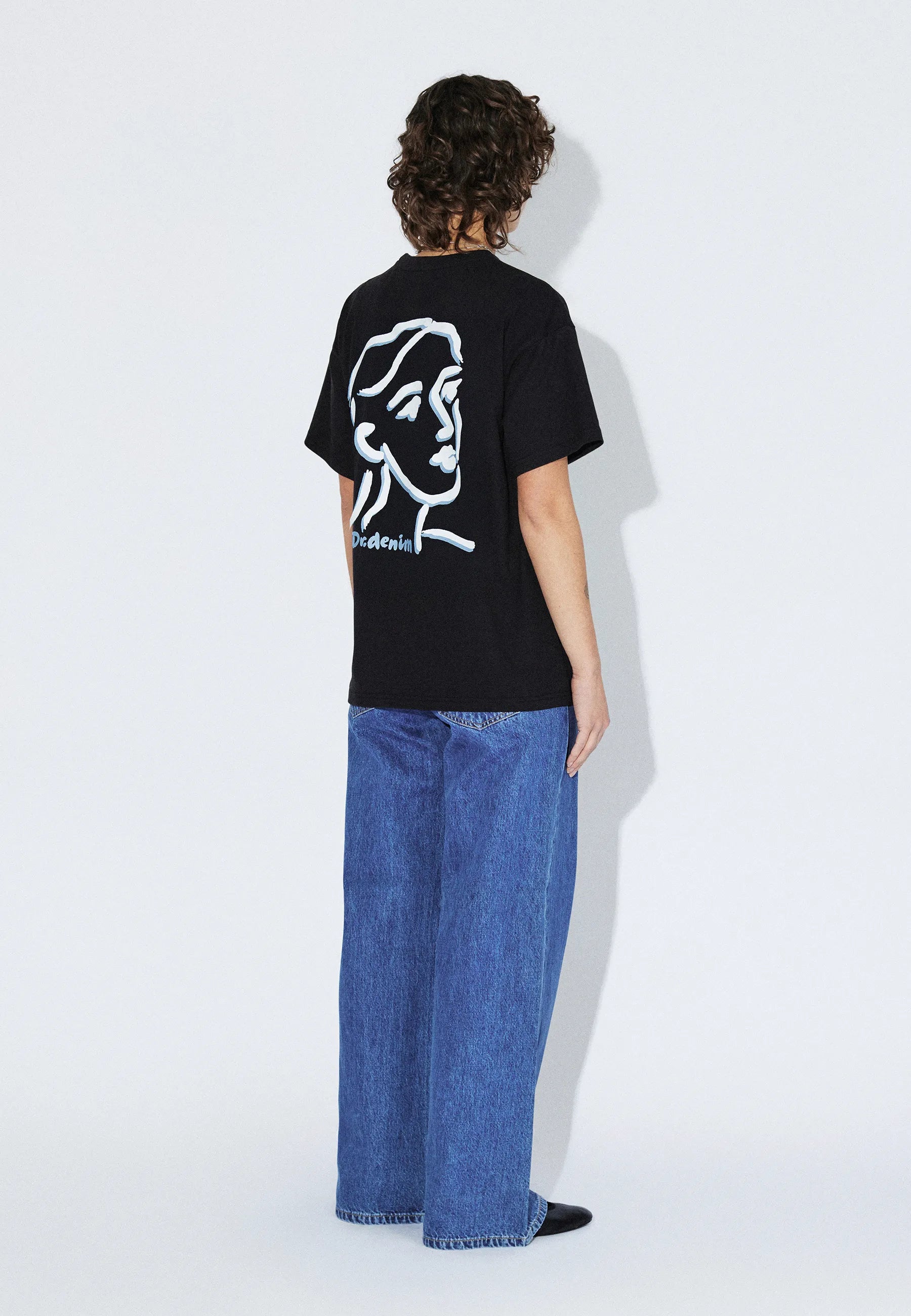 2411115BG7_DrDenim_TrooperTee_BlackDraw_Main_W2_1