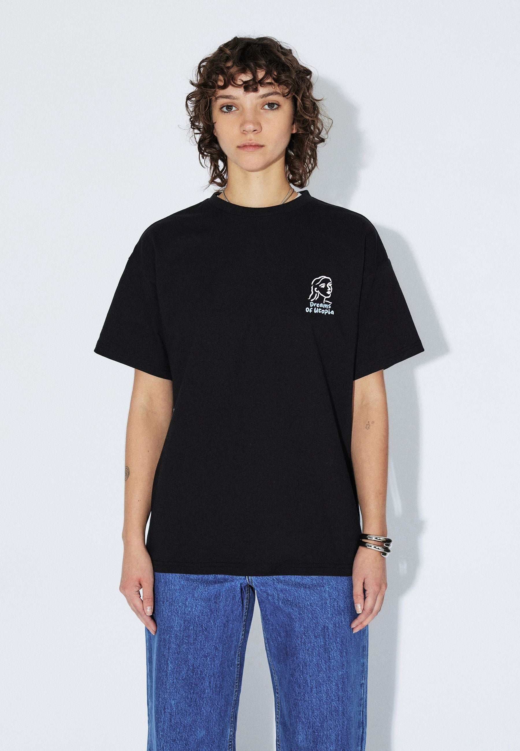 2411115BG7_DrDenim_TrooperTee_BlackDraw_Main_W3_1