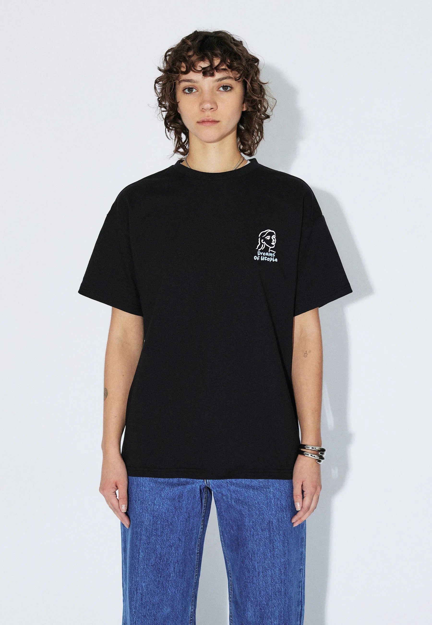 2411115BG7_DrDenim_TrooperTee_BlackDraw_Main_W3_1