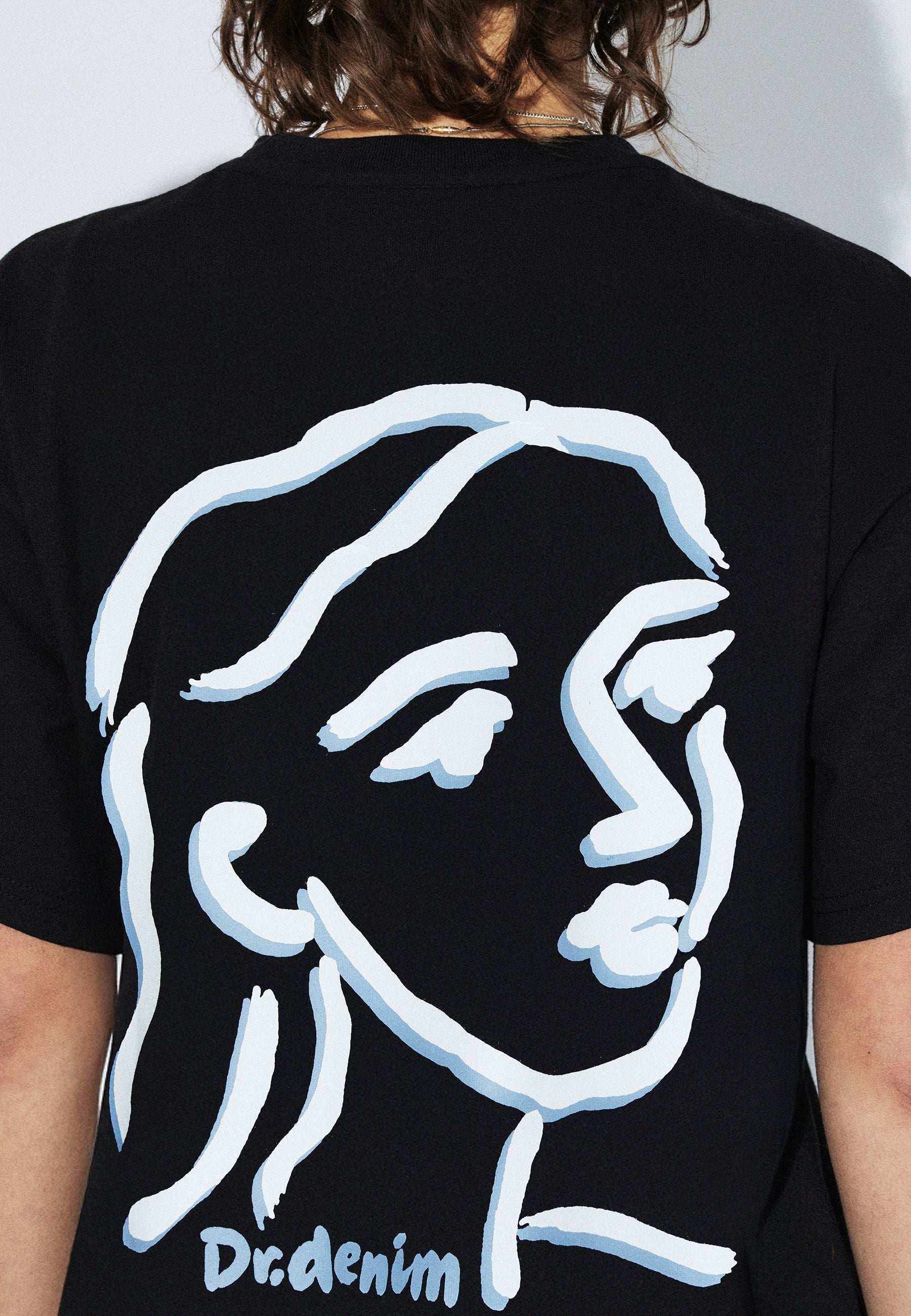 2411115BG7_DrDenim_TrooperTee_BlackDraw_Main_W5_2
