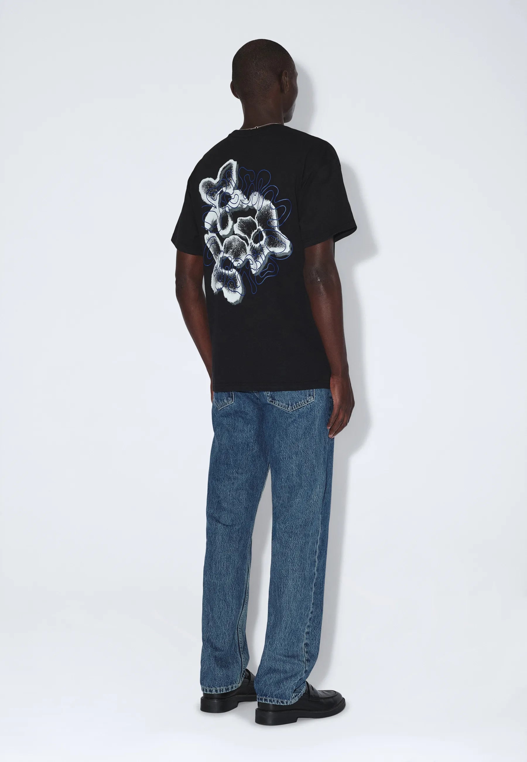 2411115BO4_DrDenim_TrooperTee_BlackCircleFlower_main_M2_1