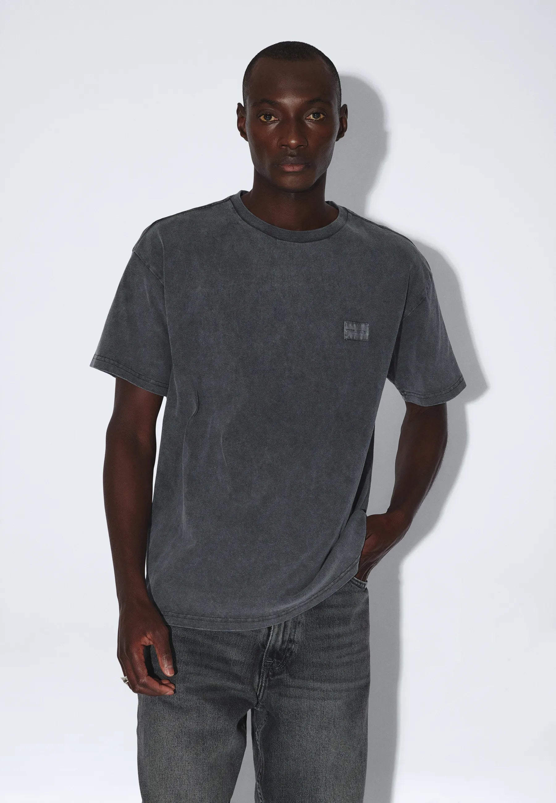 2411115BP1_DrDenim_TrooperTee_GreyBlackoverdye_main_M3_2