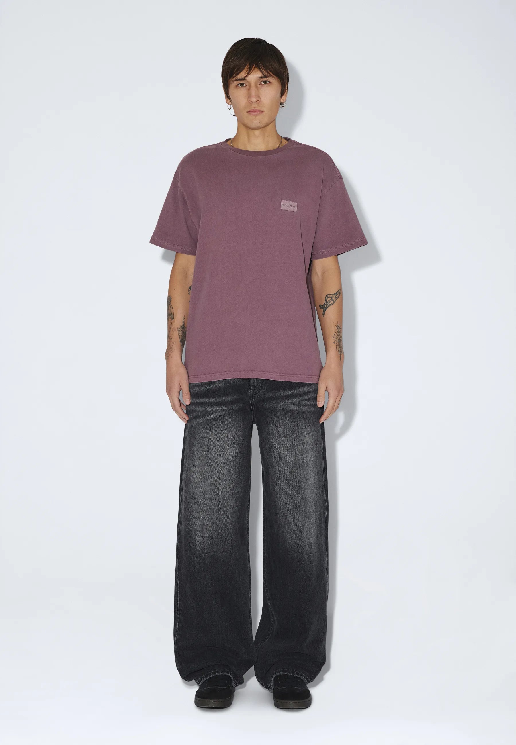 2411115BP2_DrDenim_TrooperTee_AubergineOverdye_main_M1_1