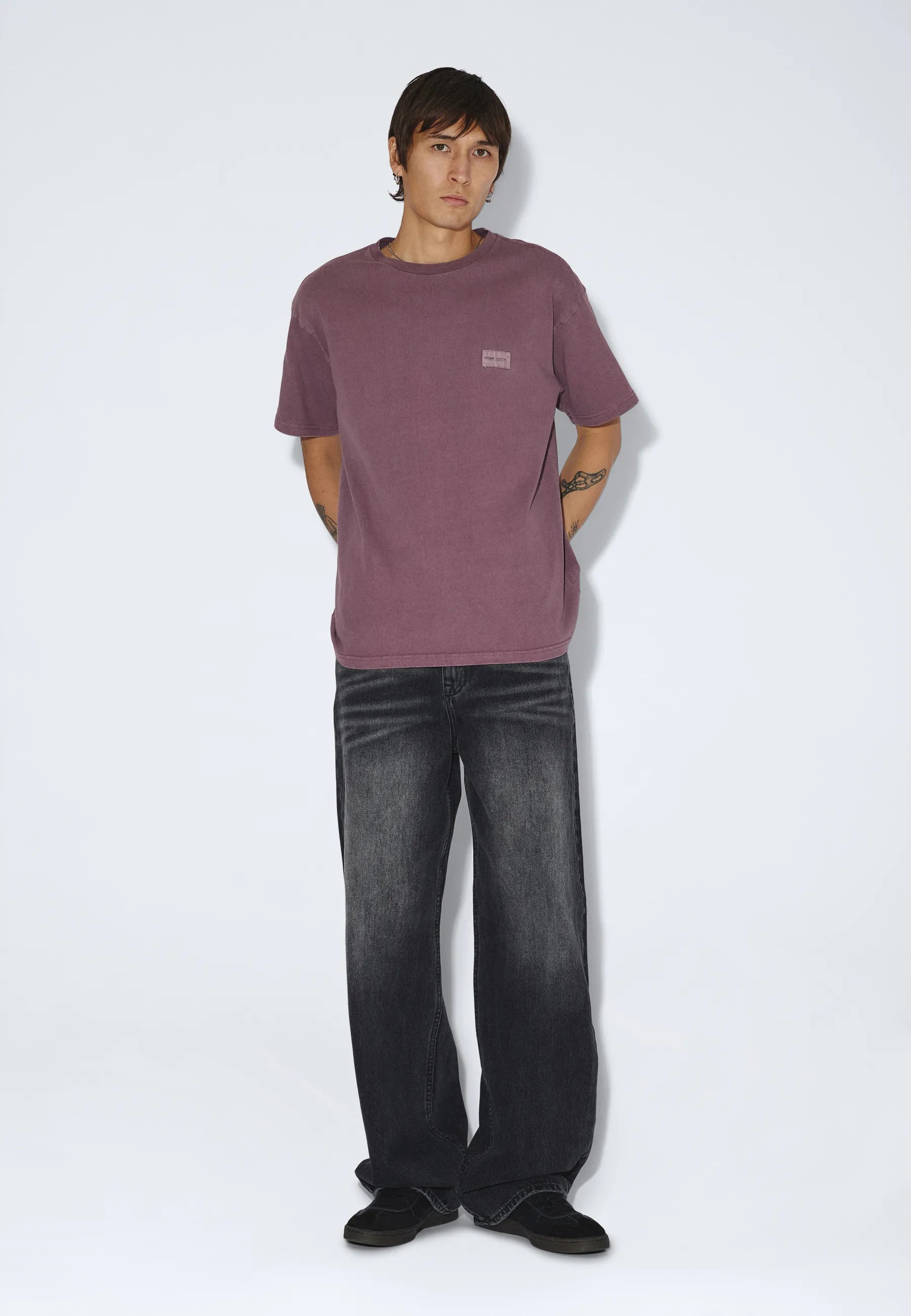 2411115BP2_DrDenim_TrooperTee_AubergineOverdye_main_M1_3