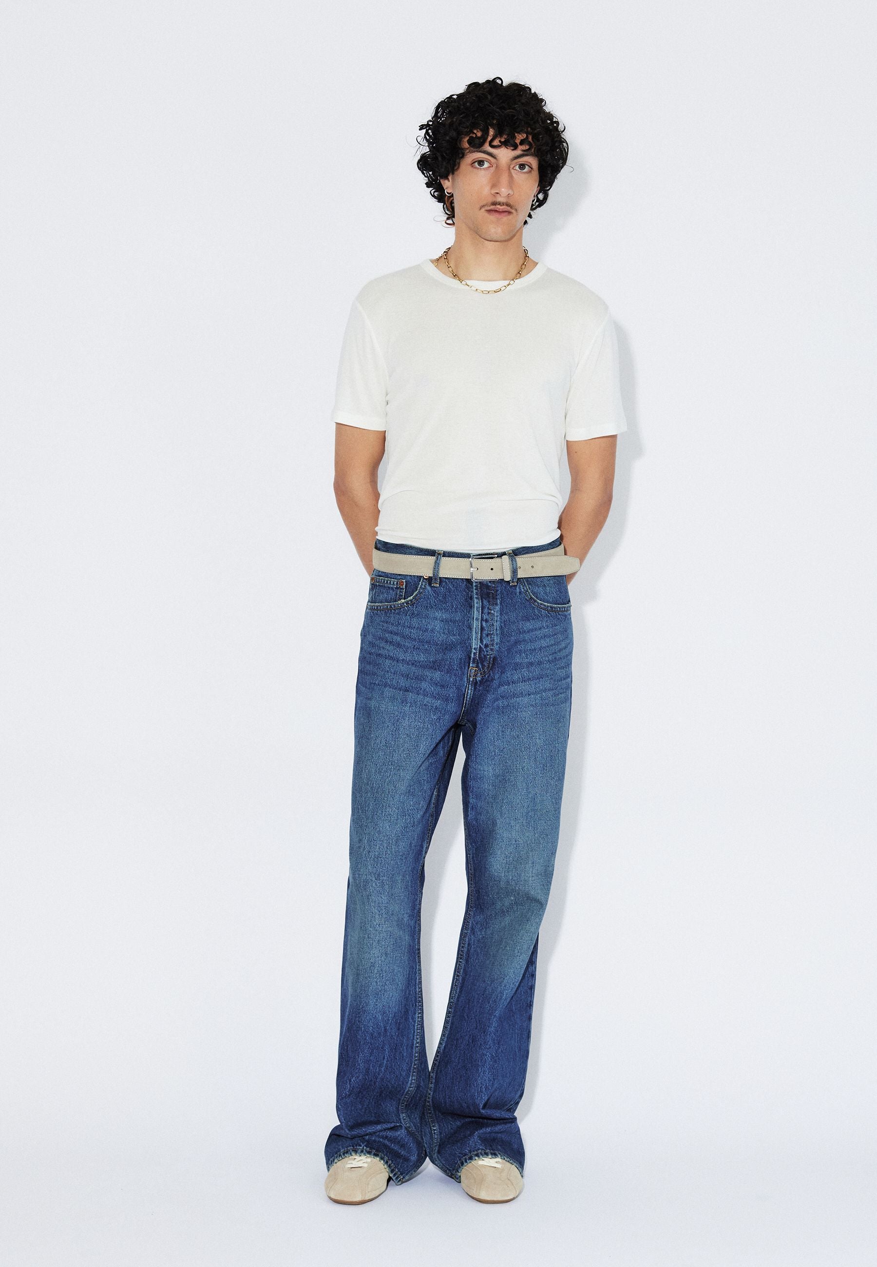 2430107L97_DrDenim_RiftWideBootcut_StreamDarkFadeVintage_Main_M1_4
