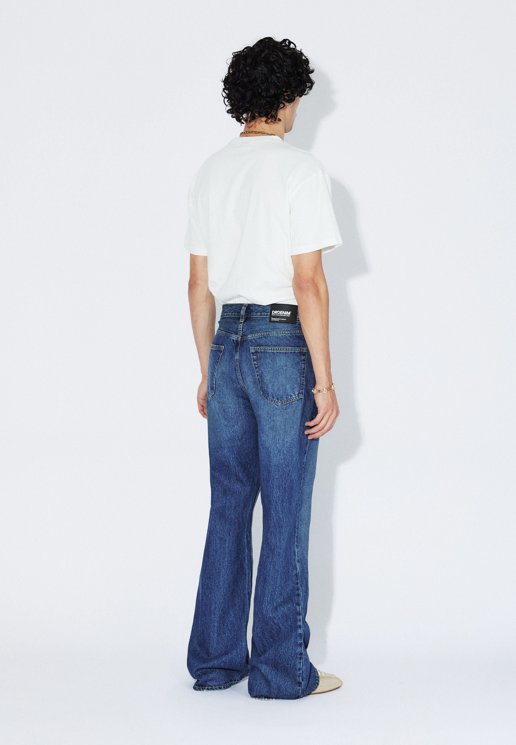 2430107L97_DrDenim_RiftWideBootcut_StreamDarkFadeVintage_Main_M2_1