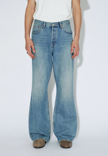 2430107M02_DrDenim_RiftWideBootcut_DriftSkyUsed_Main_M3_1