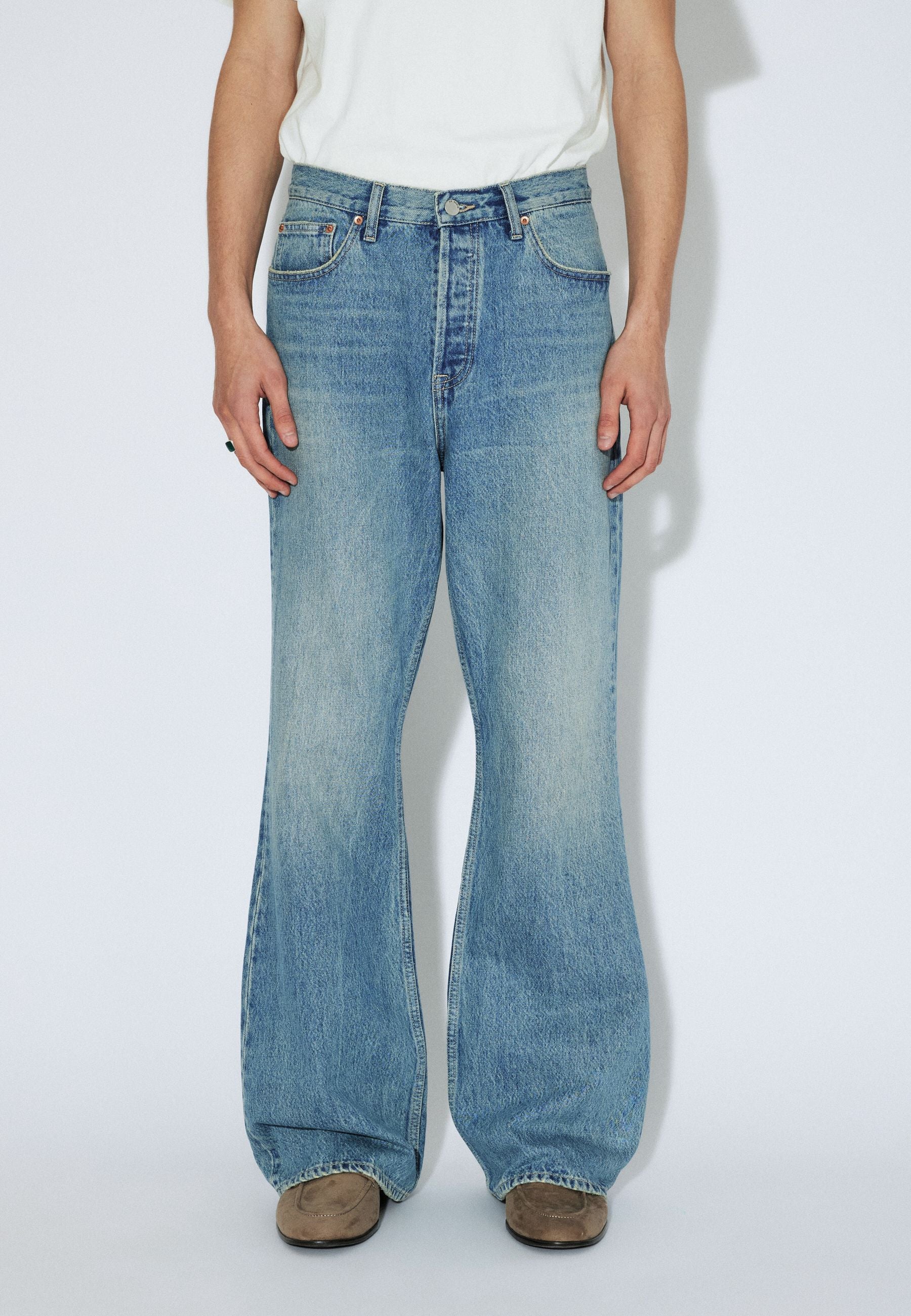 2430107M02_DrDenim_RiftWideBootcut_DriftSkyUsed_Main_M3_1