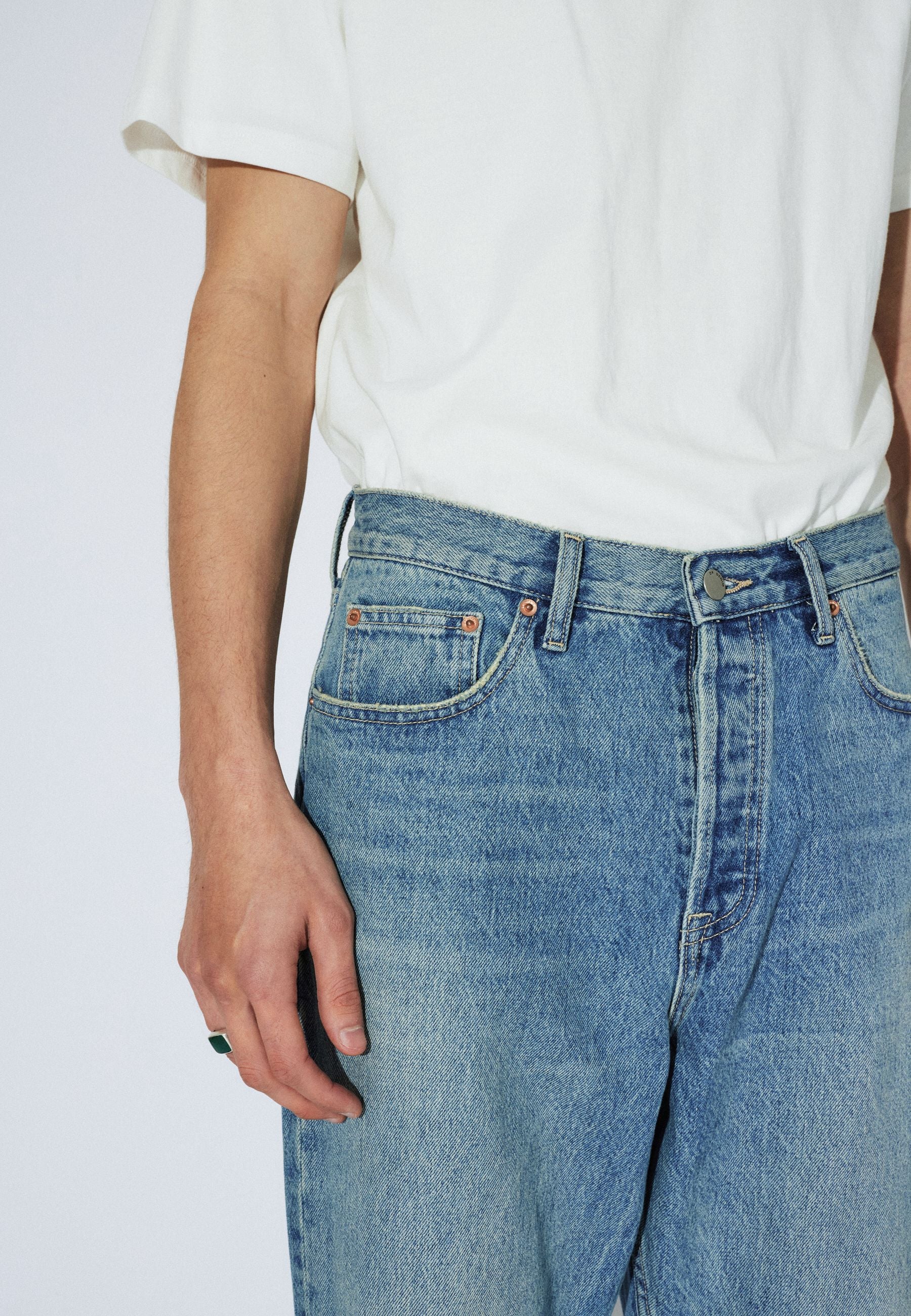 2430107M02_DrDenim_RiftWideBootcut_DriftSkyUsed_Main_M5_1