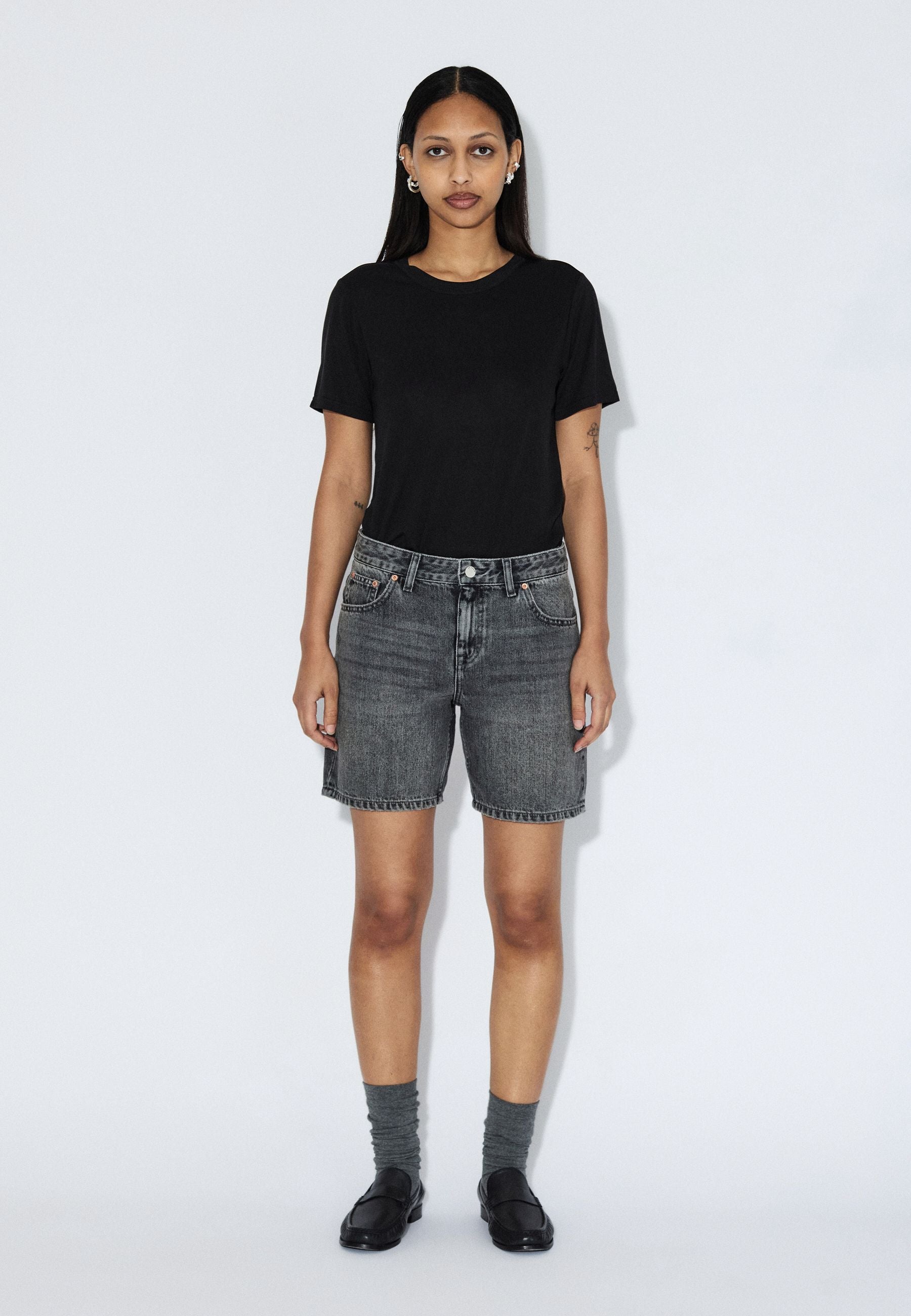 2430112184_DrDenim_HillShorts_MidGreyUsed_Main_W1_1