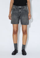 2430112184_DrDenim_HillShorts_MidGreyUsed_Main_W3_1