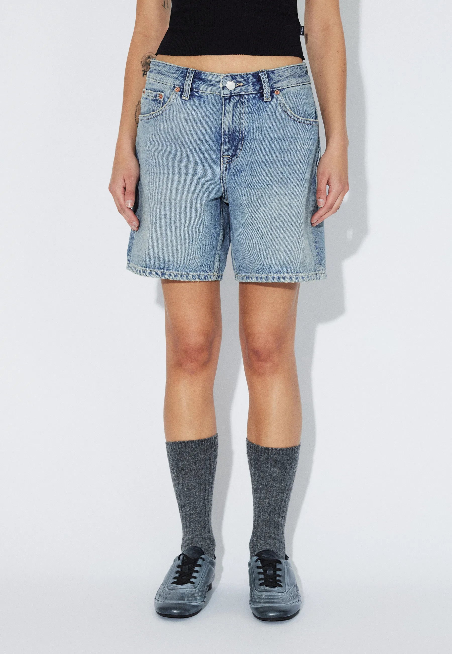 2430112M01_DrDenim_HillShorts_DriftLightUsed_Main_W3_1