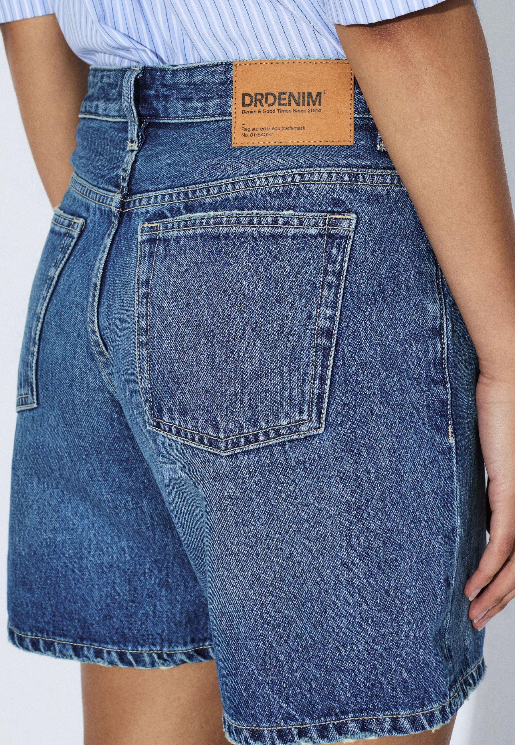 2430112M06_DrDenim_HillShorts_DriftMidUsed_Main_W5_2