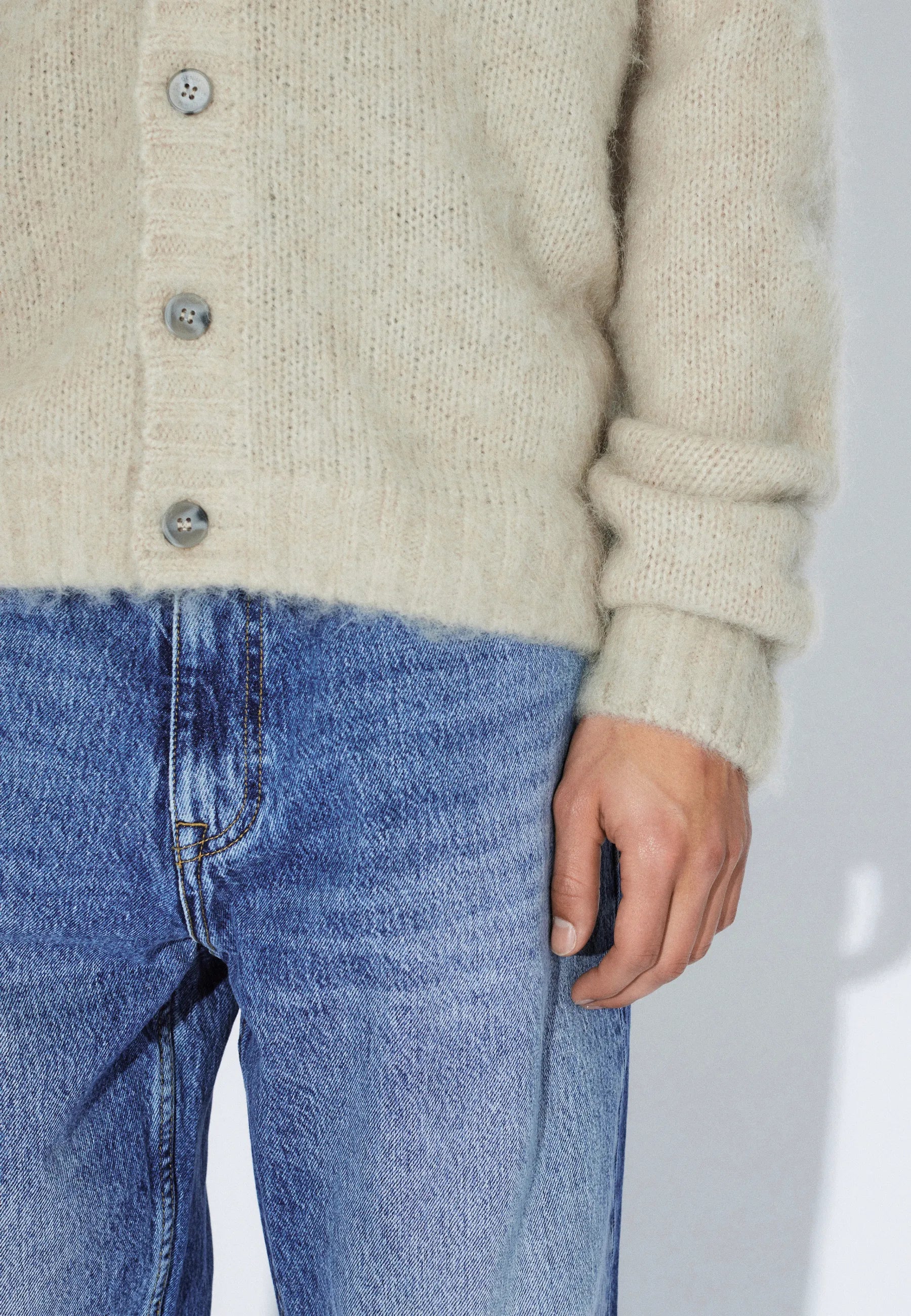 2431102Q70_DrDenim_TomCardigan_BrushedSilverLining_Main_M5_2