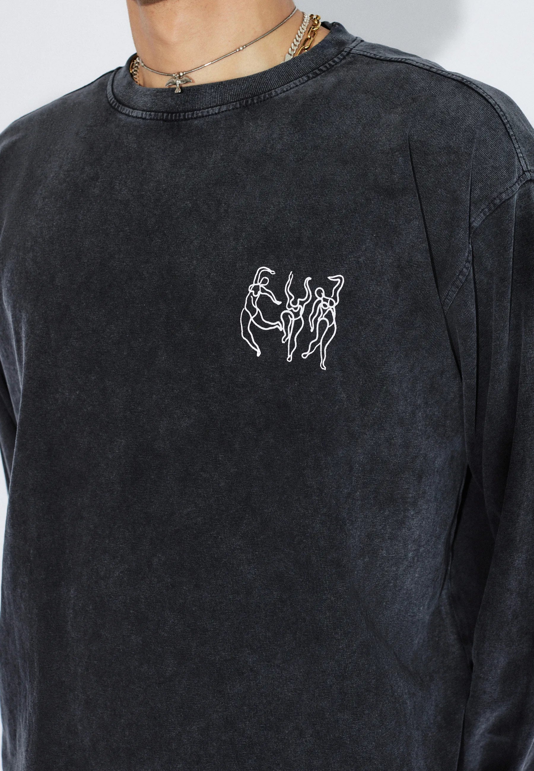 2431103BJ3_DrDenim_CaidenLongsleeve_WashedBlackDance_Main_M5_1