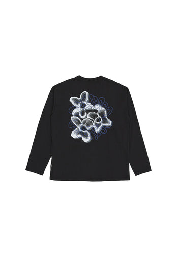 2431103BO4_DrDenim_CaidenLongSleeve_BlackCircleFlower_Main_F2_1