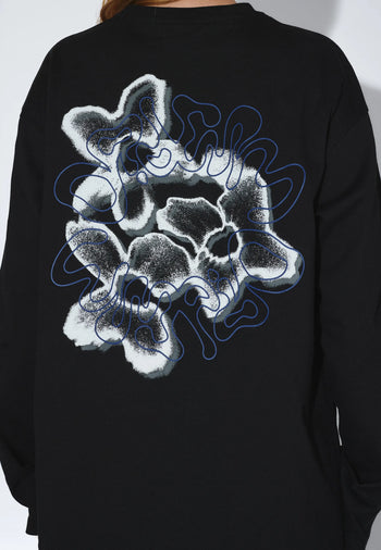 2431103BO4_DrDenim_CaidenLongsleeve_BlackCircleFlower_main_W5_2