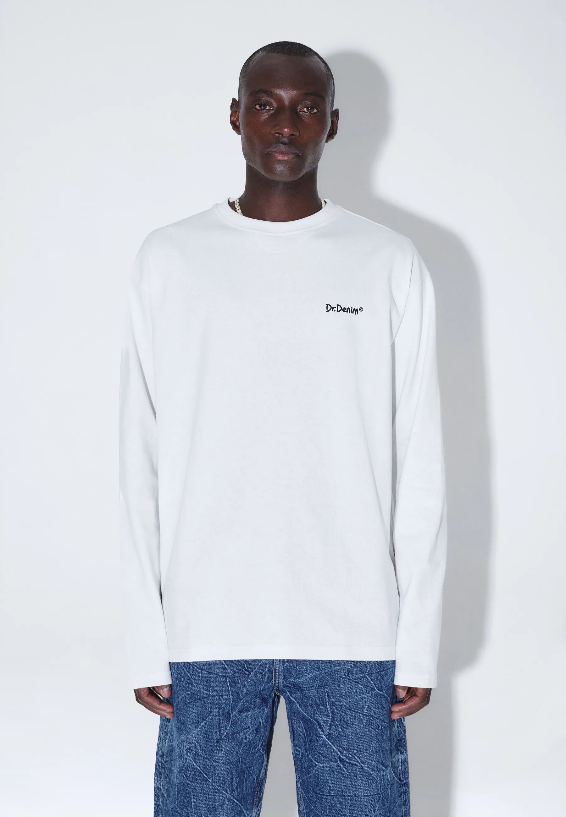 2431103CA1_DrDenim_CaidenLongsleeve_OffWhiteFlower_Main_M3_1