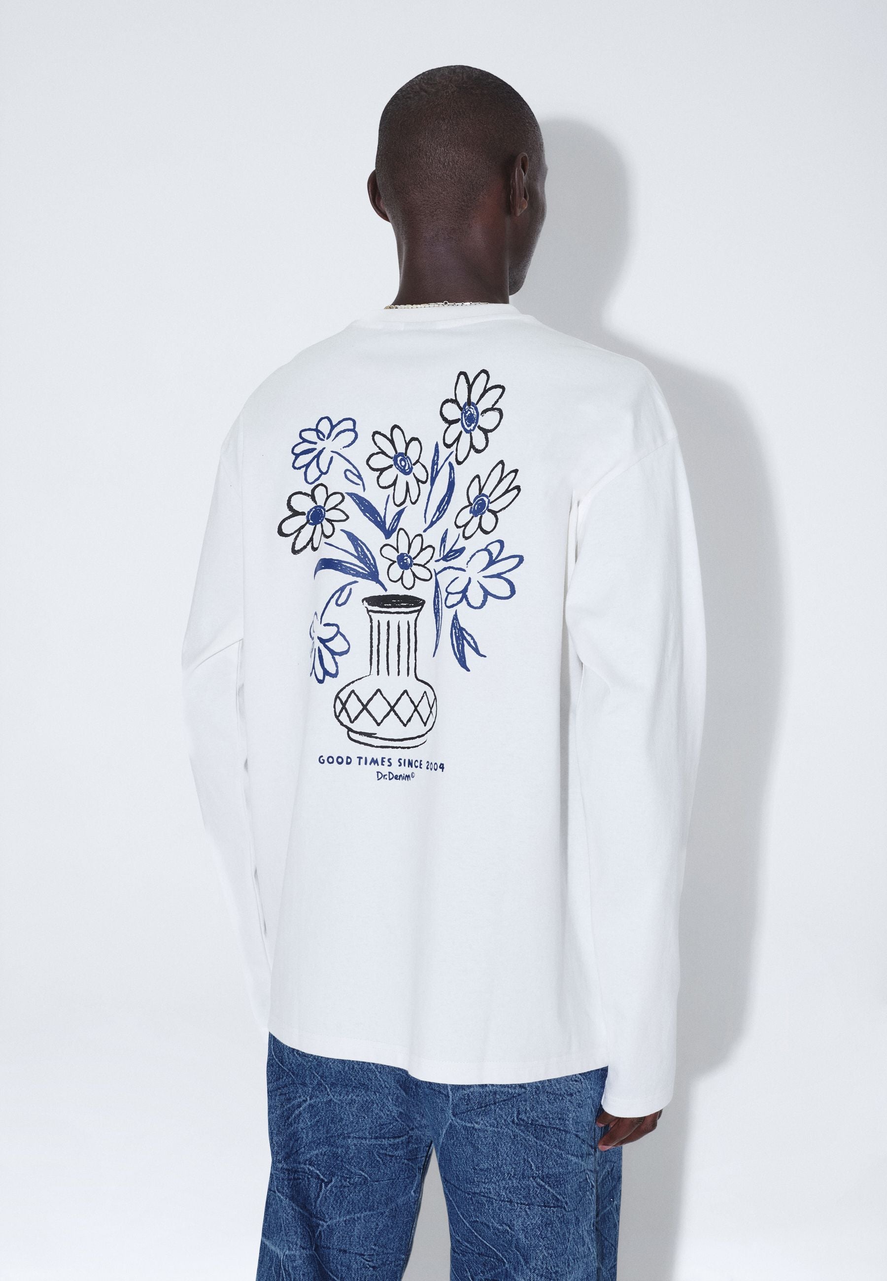 2431103CA1_DrDenim_CaidenLongsleeve_OffWhiteFlower_Main_M4_1