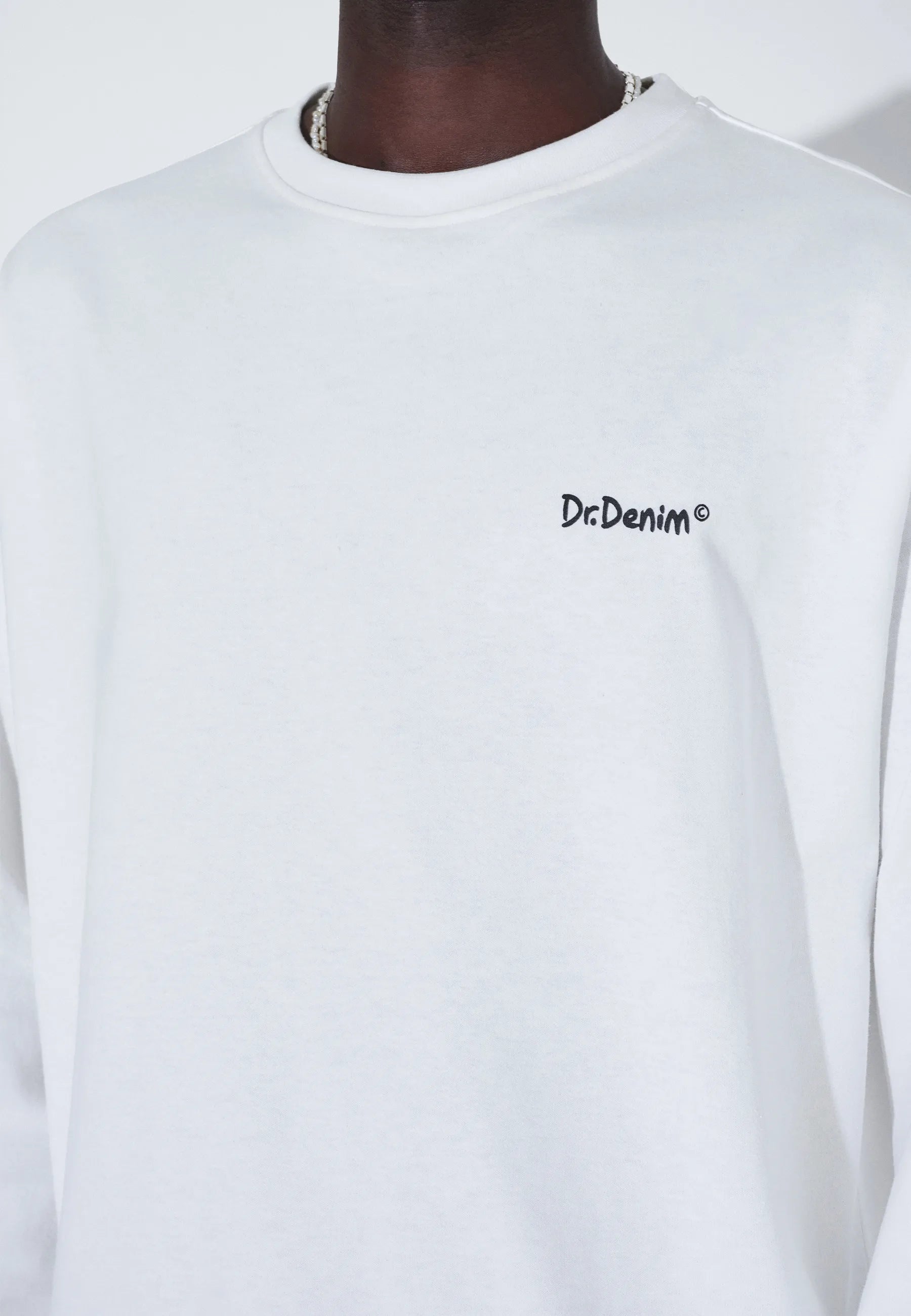 2431103CA1_DrDenim_CaidenLongsleeve_OffWhiteFlower_Main_M5_1