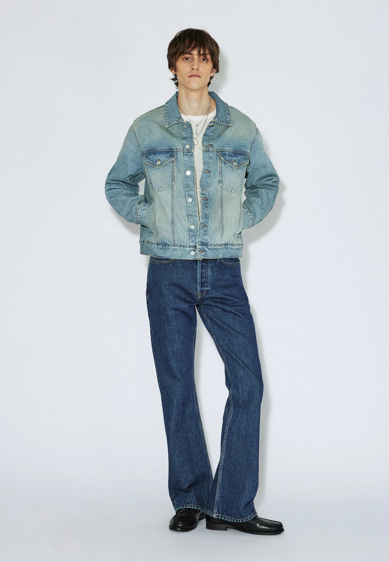 2431104L95_DrDenim_JoeyTruckerJacket_StreamSkyAged_Main_M1_1