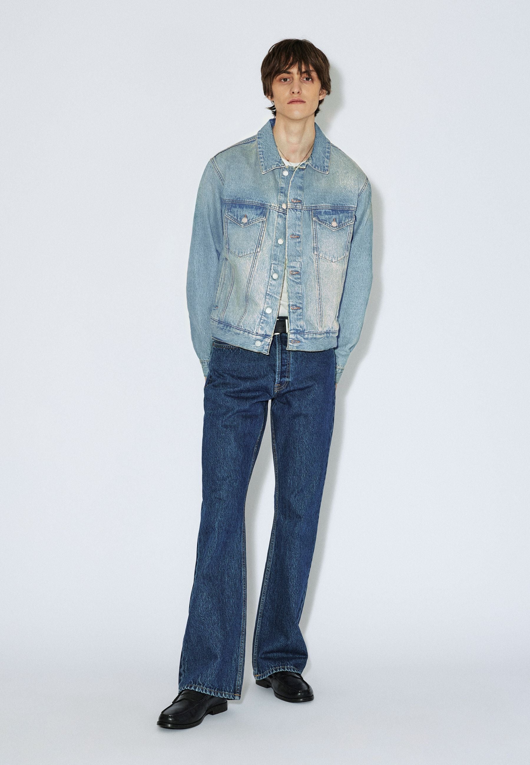 2431104L95_DrDenim_JoeyTruckerJacket_StreamSkyAged_Main_M1_3