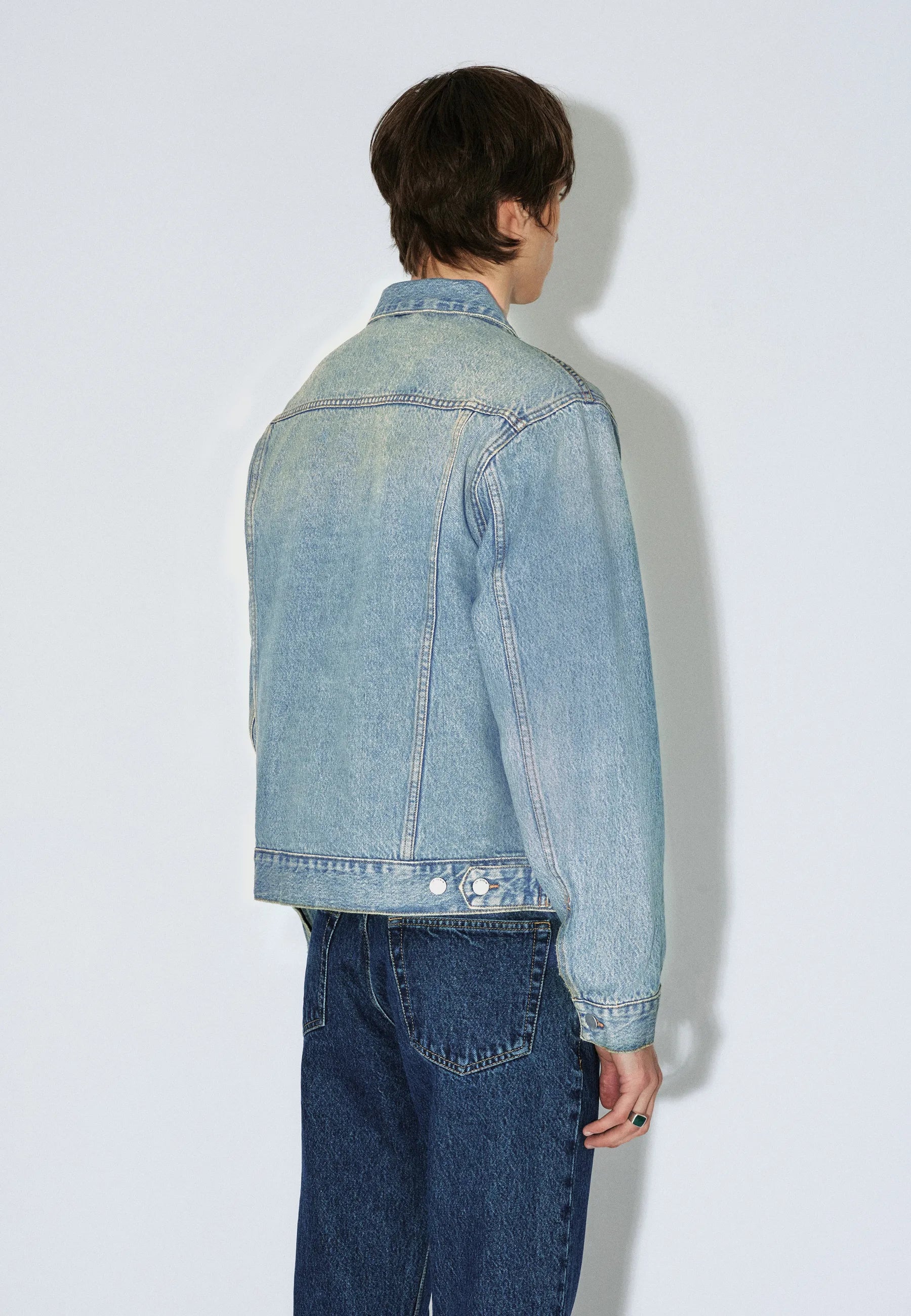 2431104L95_DrDenim_JoeyTruckerJacket_StreamSkyAged_Main_M4_1